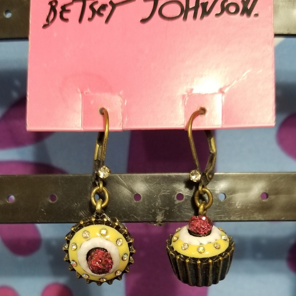 betsey johnson earrings
